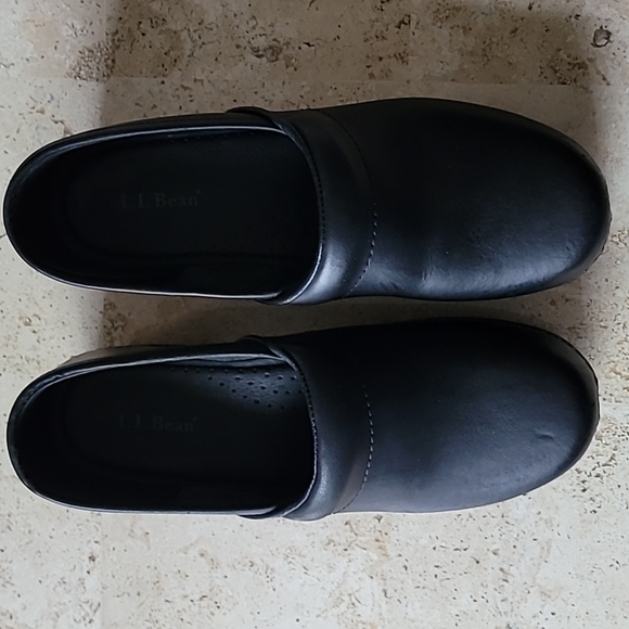 L.L.BEAN professional black leather slip in clogs. Size 9.0/9.5 - Picture 4 of 15